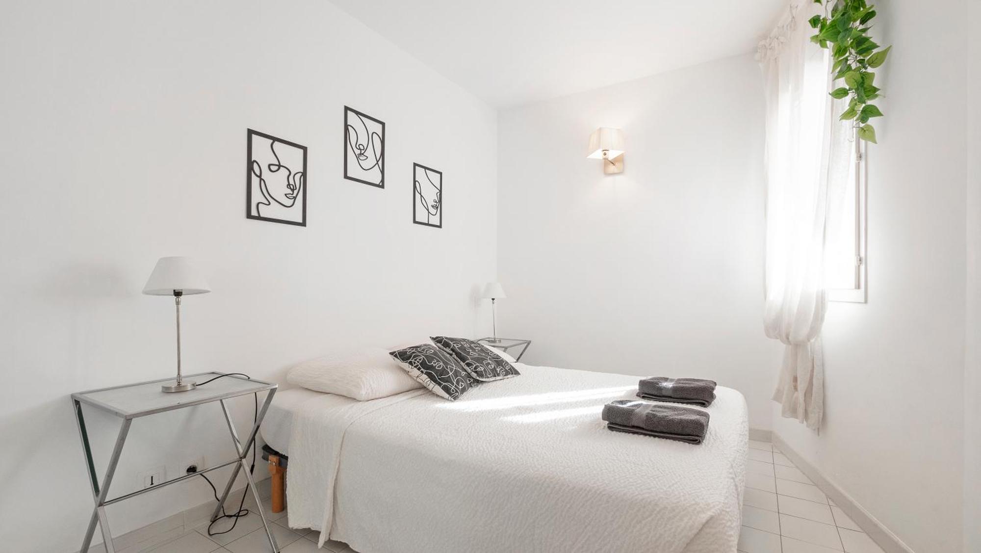 Casa Nostra, Port-Grimaud, Vue Sur Les Canaux Esterno foto