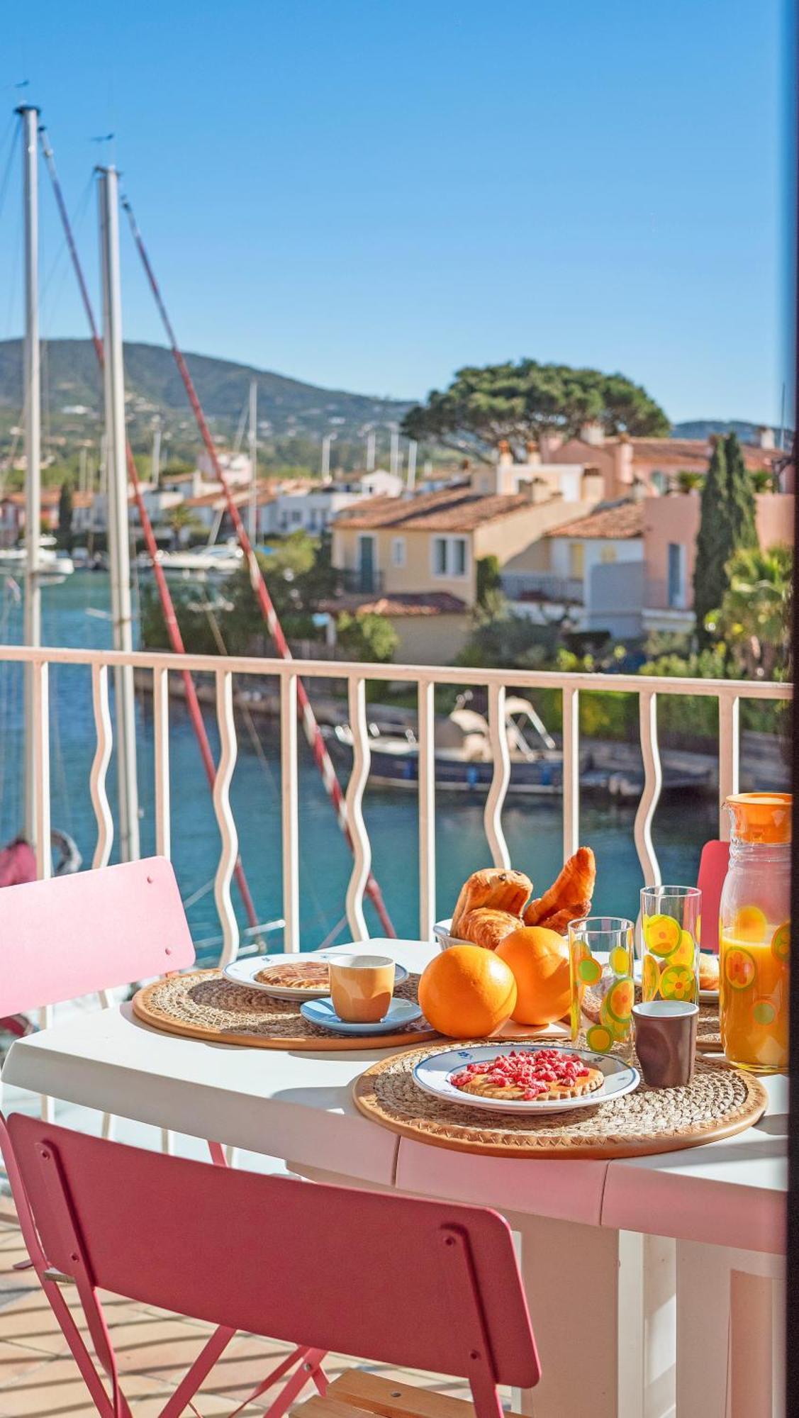 Casa Nostra, Port-Grimaud, Vue Sur Les Canaux Esterno foto